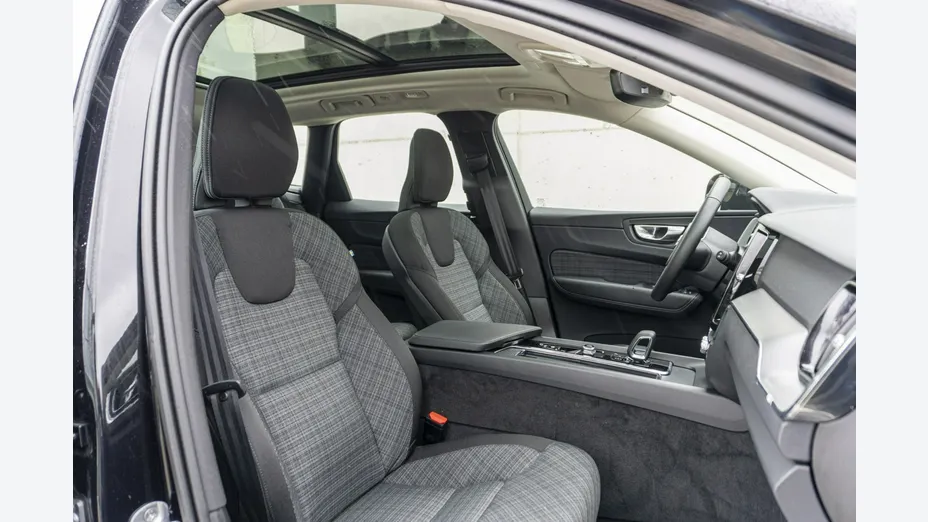 VOLVO XC60 -