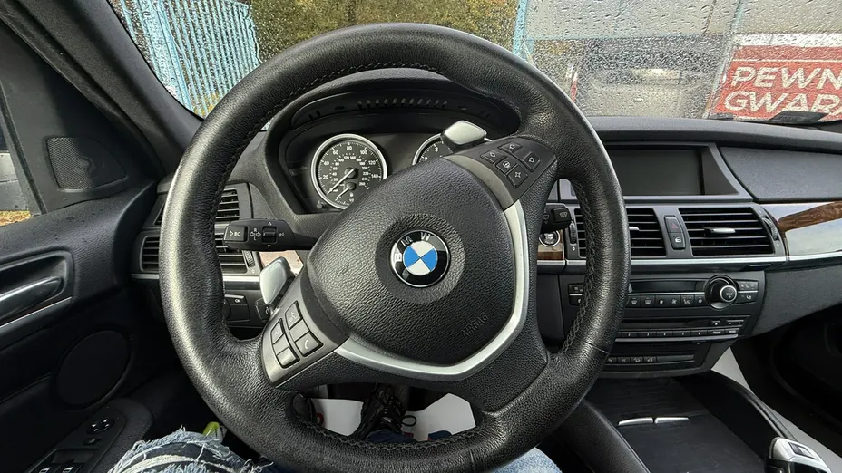 BMW X6 -