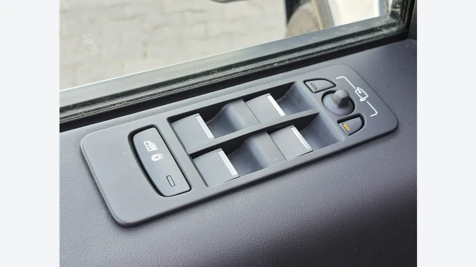 LAND ROVER Discovery Sport -