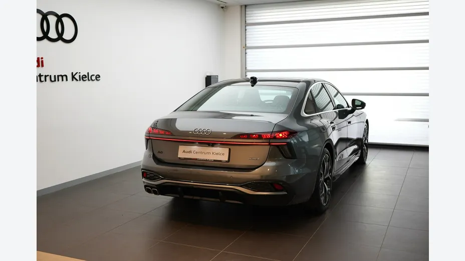AUDI A6 -