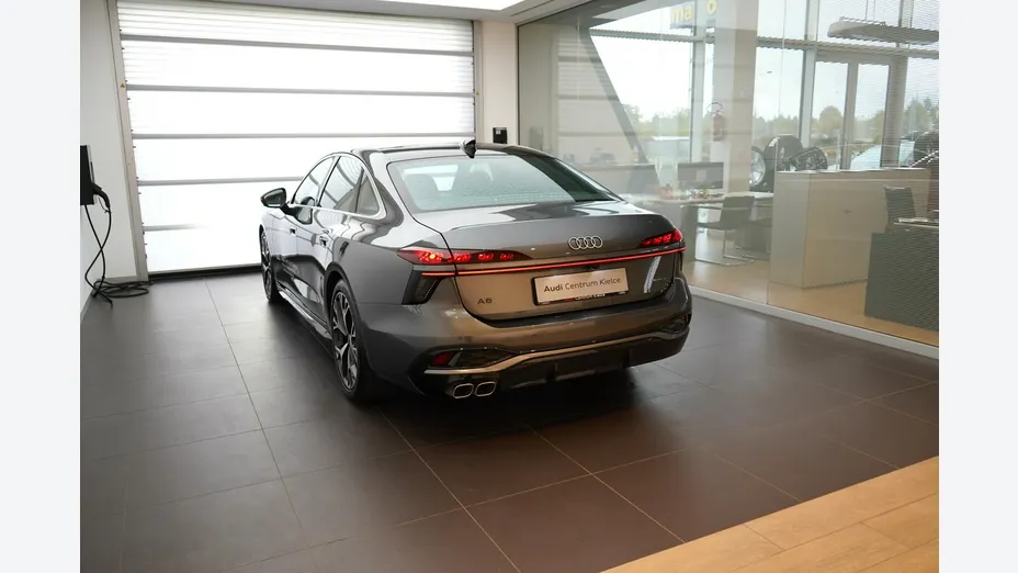 AUDI A6 -