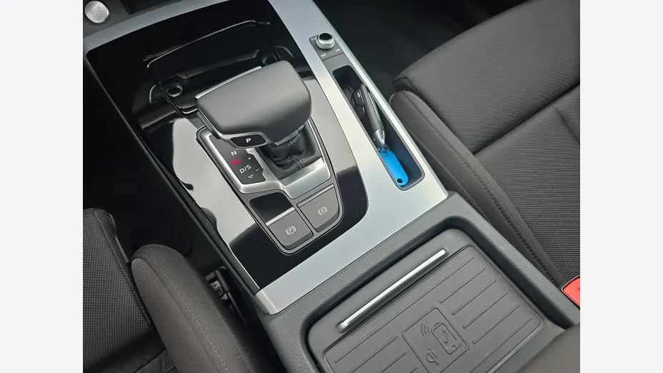 AUDI Q5 -