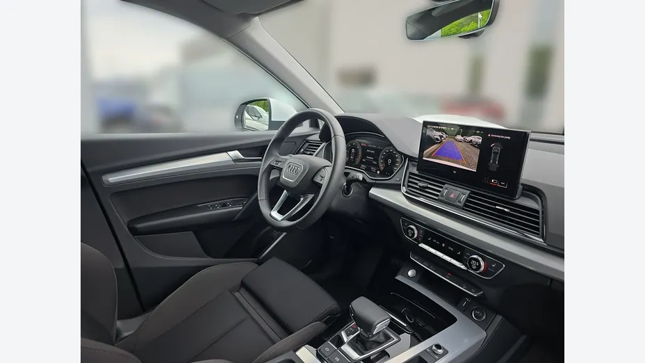 AUDI Q5 -
