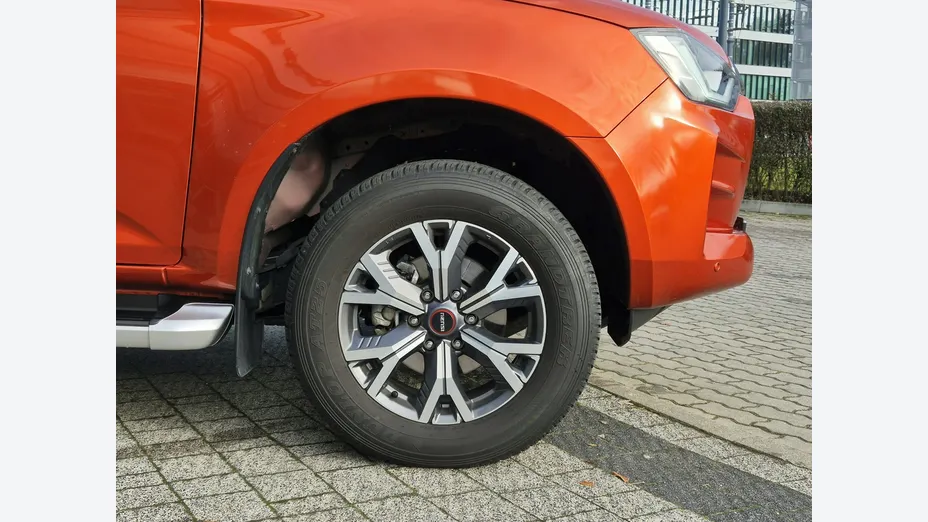 ISUZU D-Max -