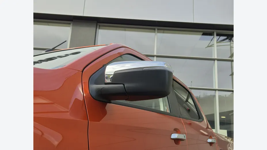 ISUZU D-Max -