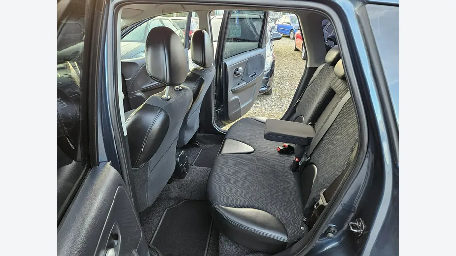 NISSAN Note -