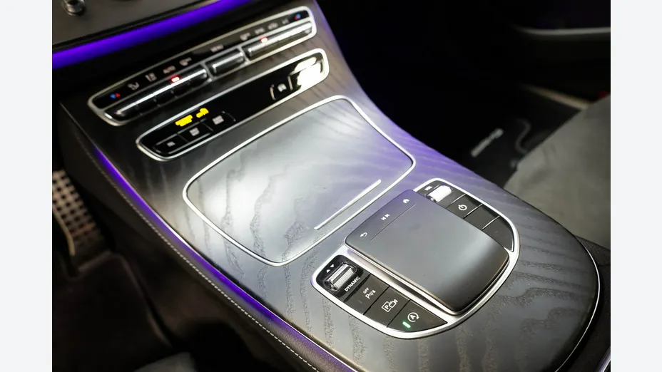 MERCEDES-BENZ E Klasa -