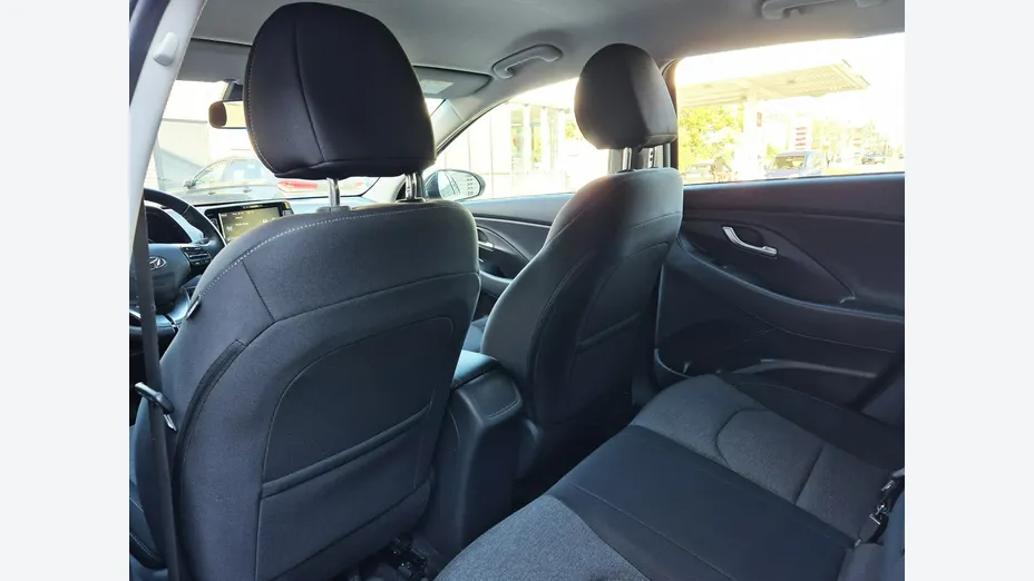 HYUNDAI i30 -