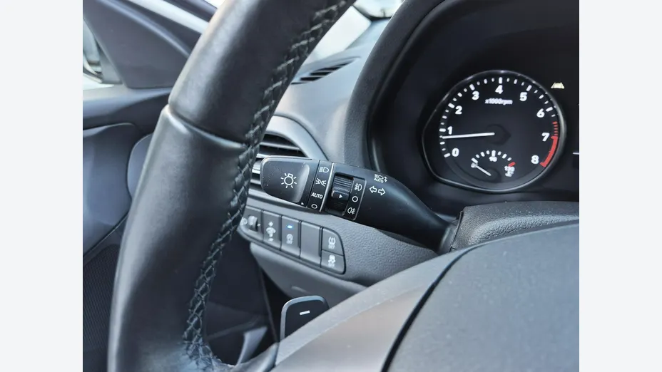 HYUNDAI i30 -