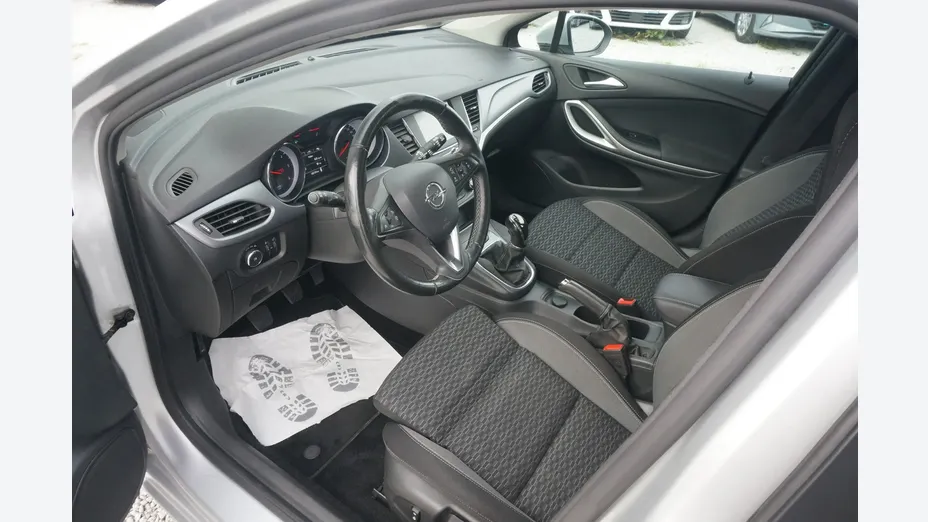 OPEL Astra -