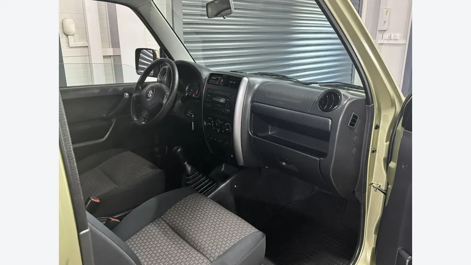 SUZUKI Jimny -
