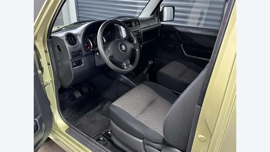 SUZUKI Jimny -