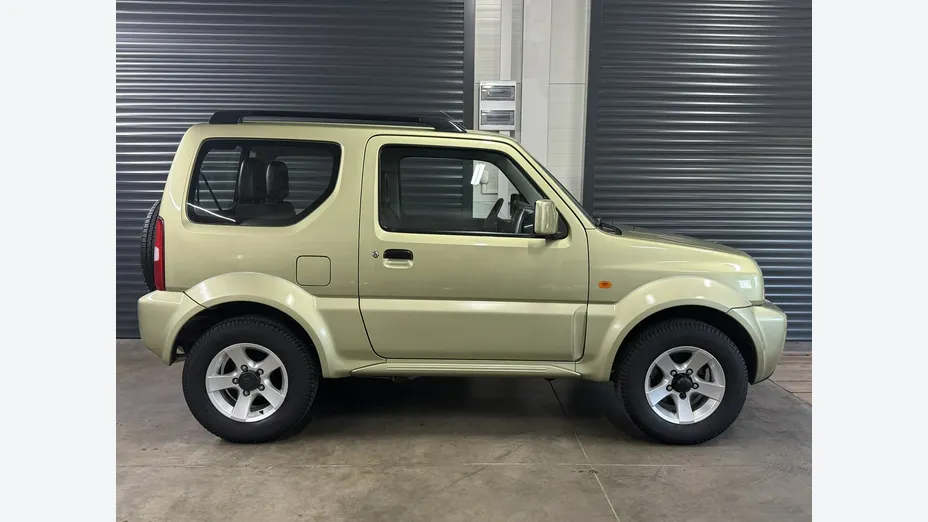 SUZUKI Jimny -