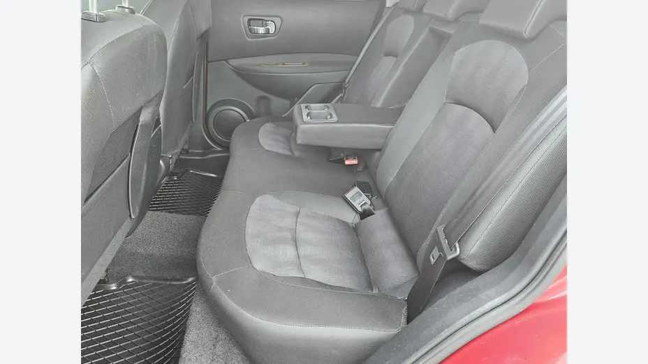 NISSAN Qashqai -