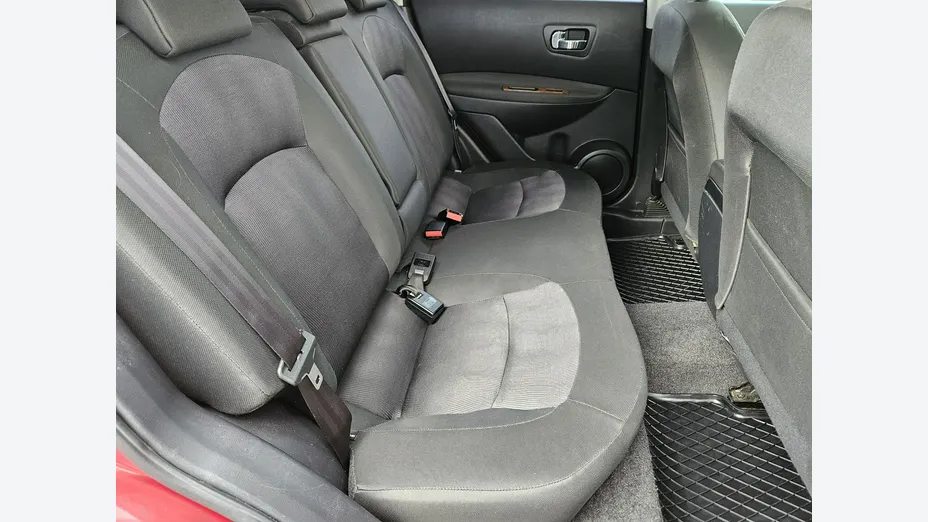 NISSAN Qashqai -
