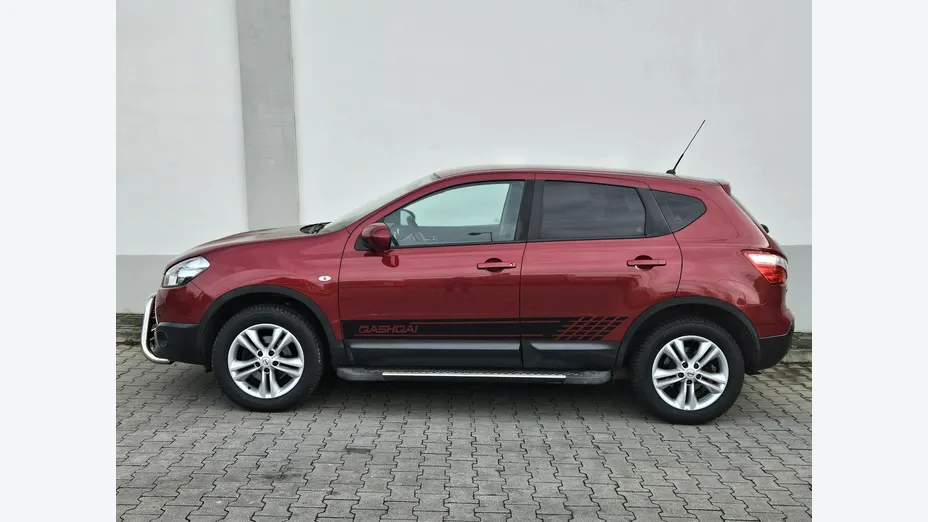 NISSAN Qashqai -