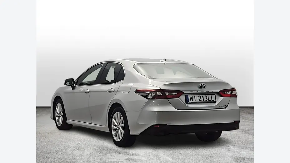 TOYOTA Camry -