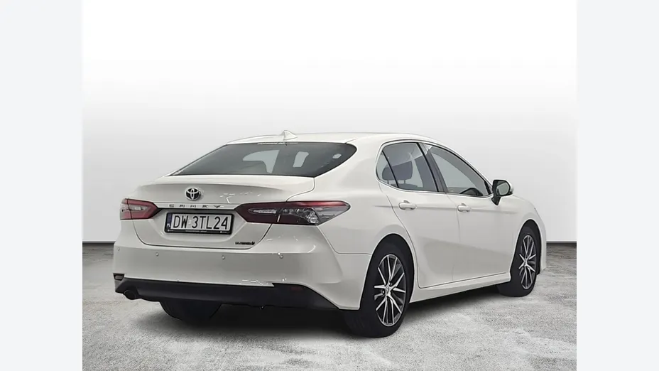 TOYOTA Camry -