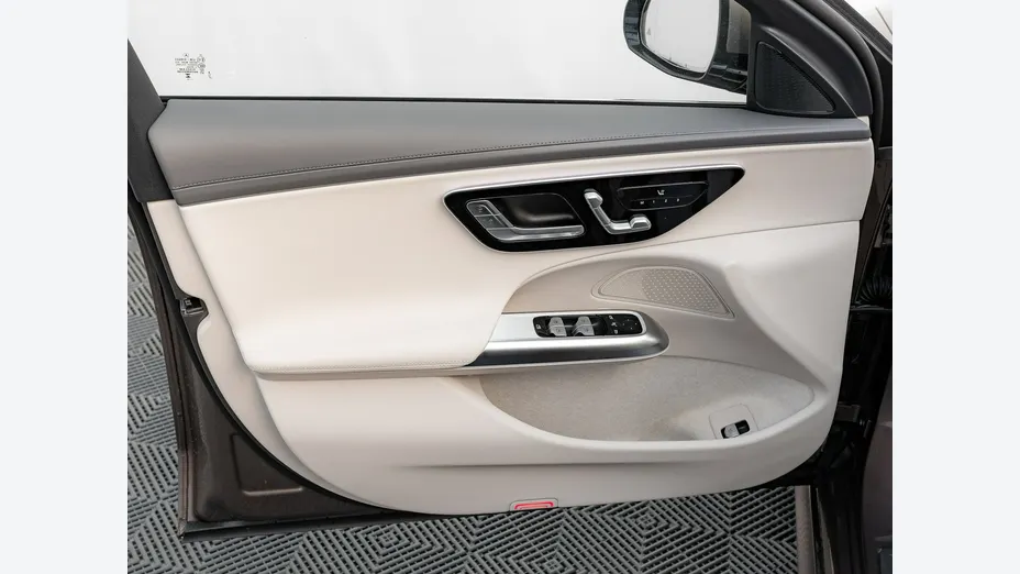 MERCEDES-BENZ E Klasa -