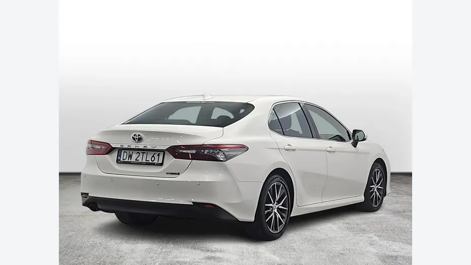 TOYOTA Camry -