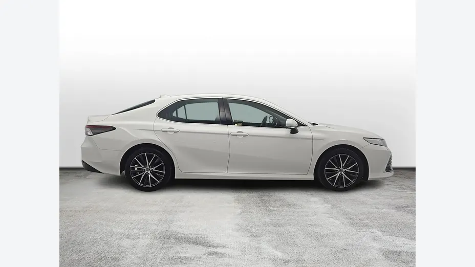TOYOTA Camry -
