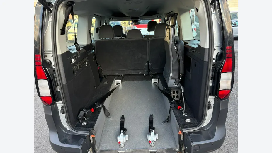 VOLKSWAGEN Caddy -