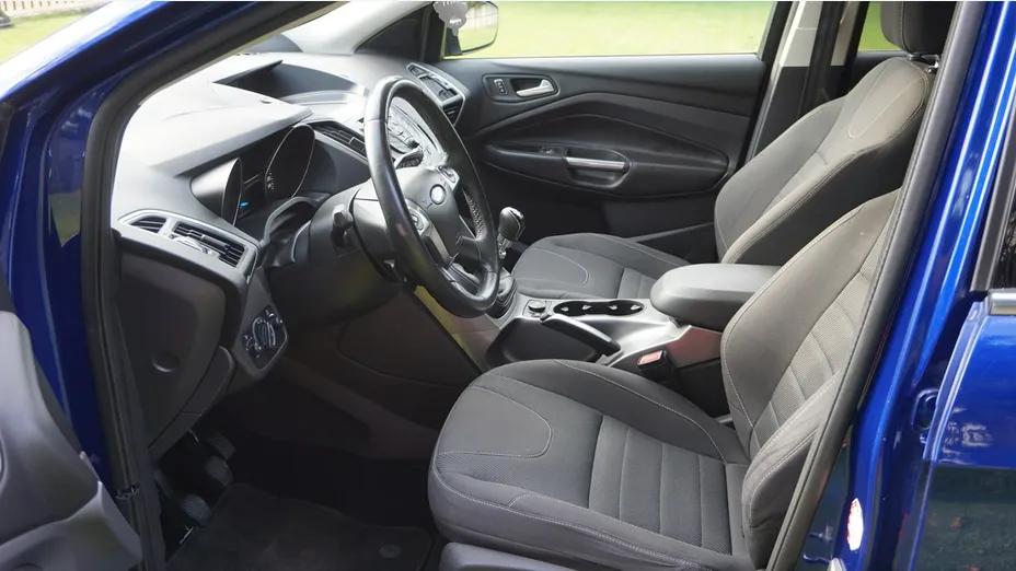 FORD Kuga -