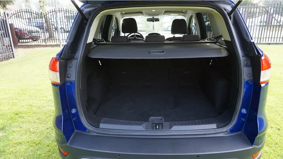 FORD Kuga -