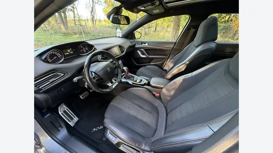 PEUGEOT 308 -