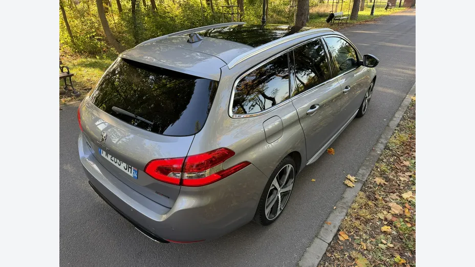 PEUGEOT 308 -