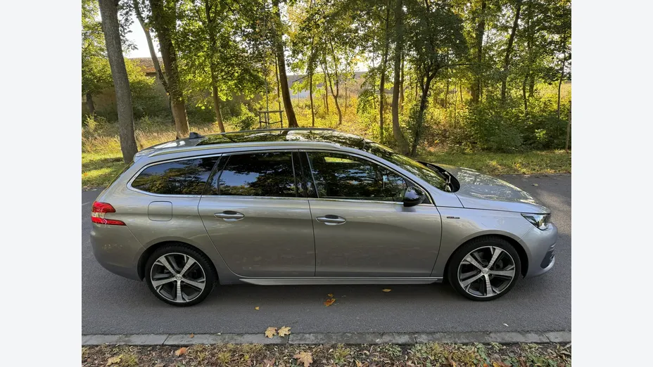 PEUGEOT 308 -