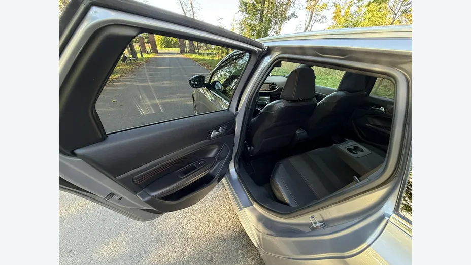 PEUGEOT 308 -
