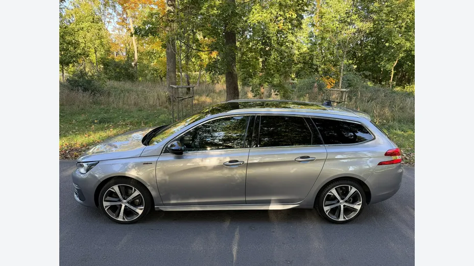 PEUGEOT 308 -