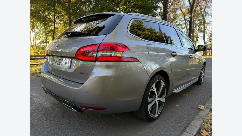 PEUGEOT 308 -