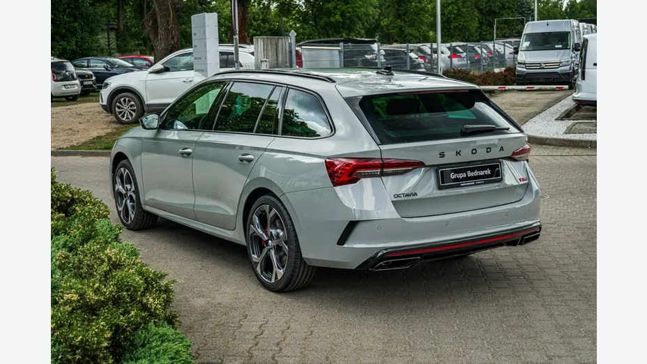 SKODA Octavia -