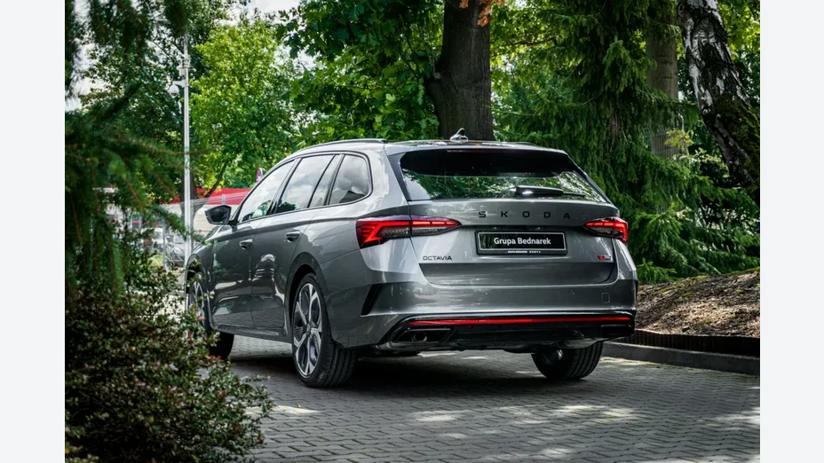 SKODA Octavia -