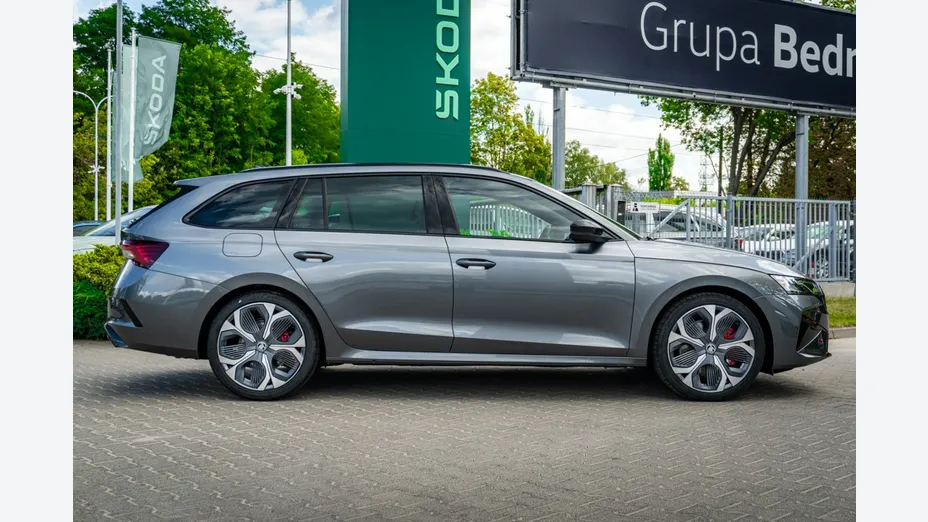 SKODA Octavia -