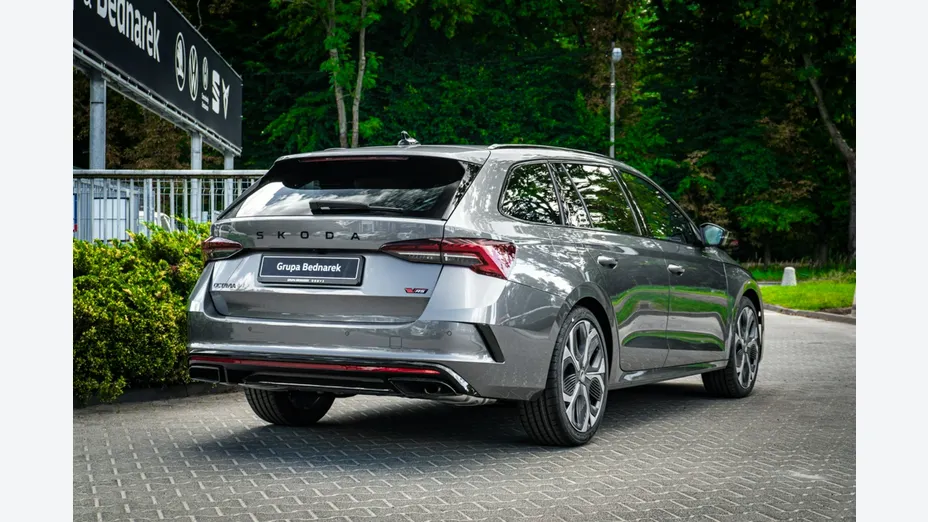 SKODA Octavia -