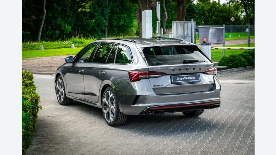 SKODA Octavia -