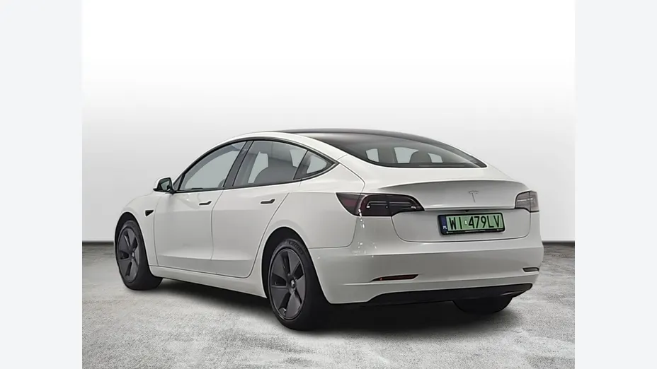 TESLA Model 3 -