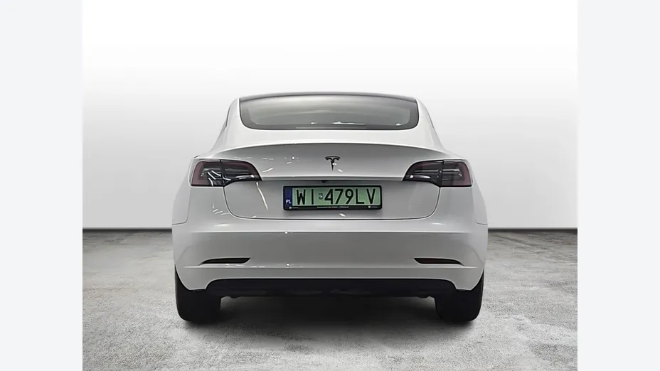 TESLA Model 3 -