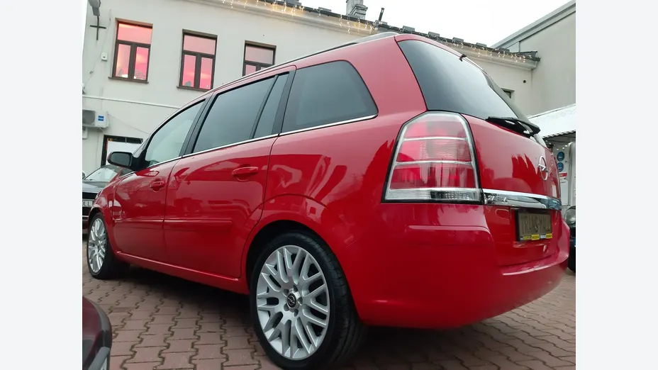 OPEL Zafira -