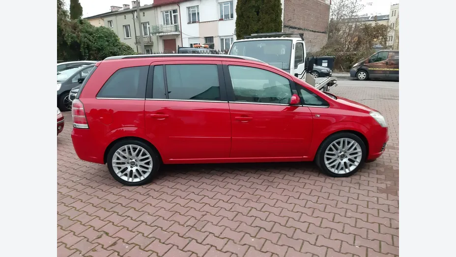 OPEL Zafira -