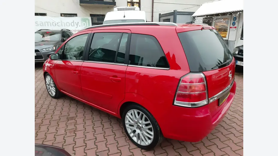 OPEL Zafira -