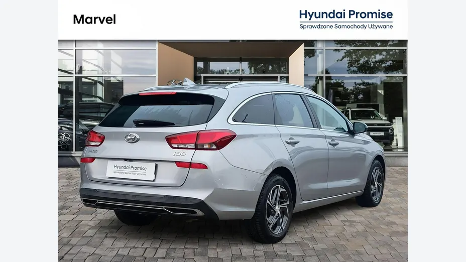 HYUNDAI i30 -