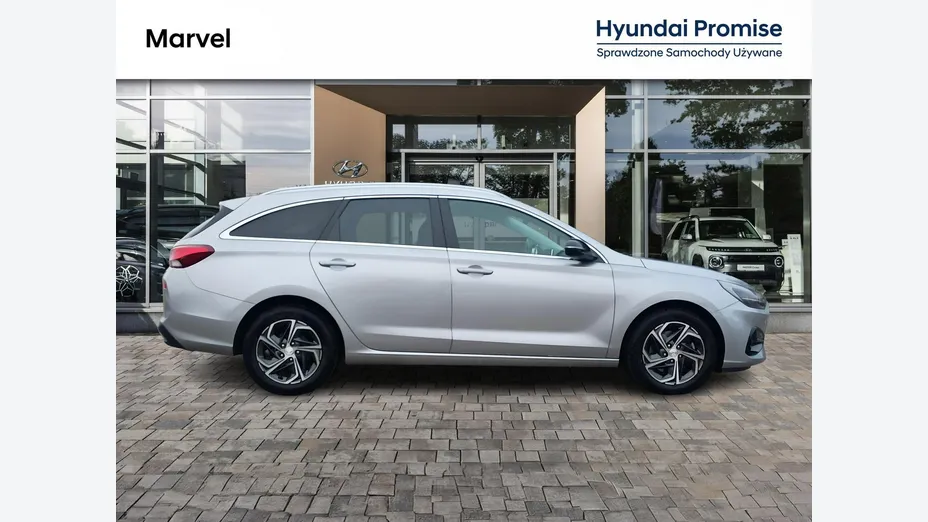 HYUNDAI i30 -