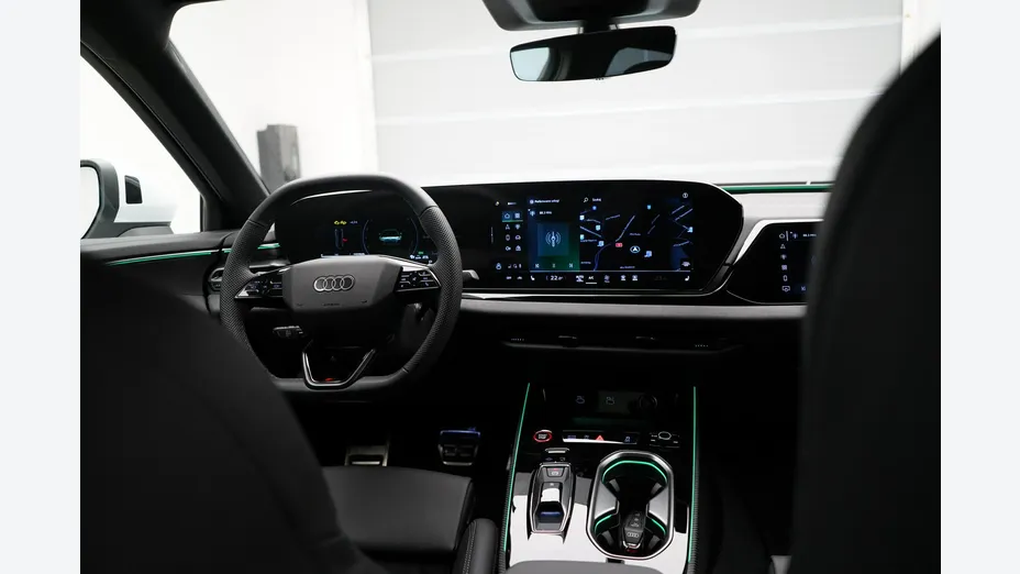 AUDI A6 -