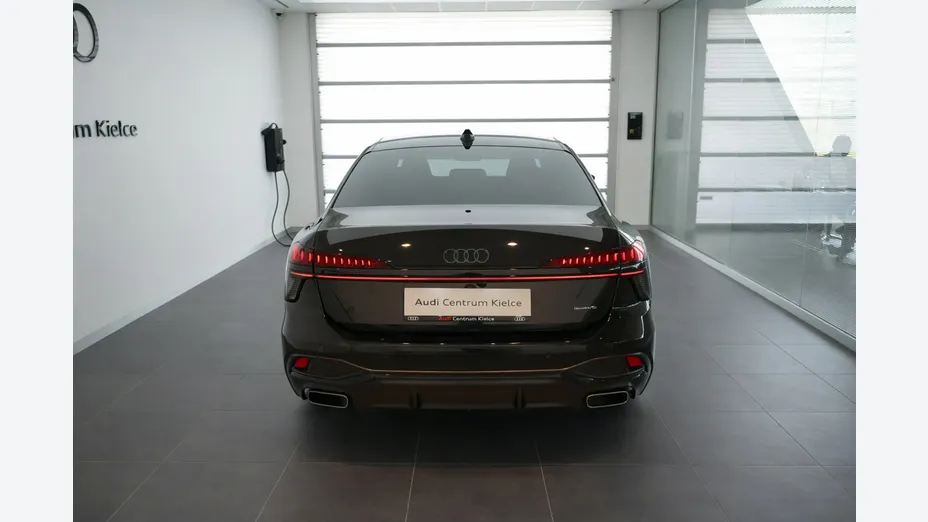AUDI A6 -
