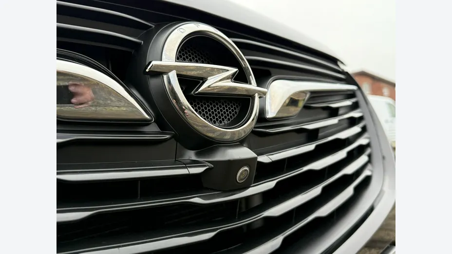 OPEL Grandland X -