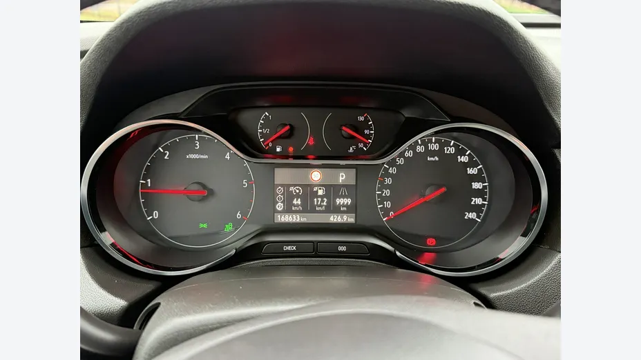 OPEL Grandland X -